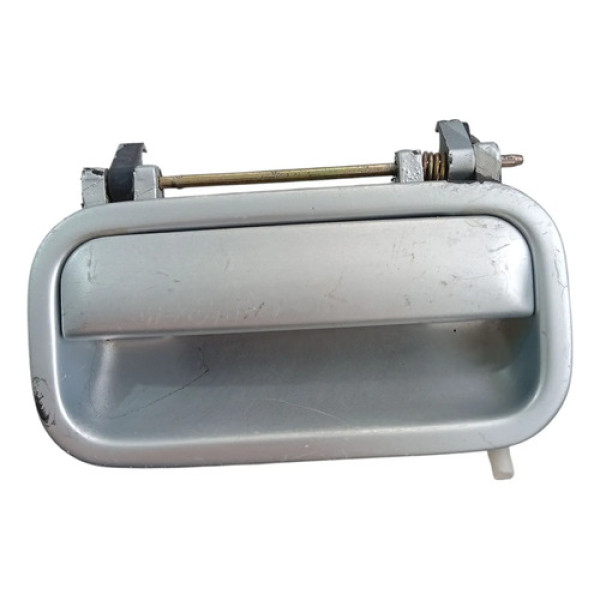 Maçaneta Externa Traseira Esquerda Gm Corsa 1994 1995 A 2001 Prata Traseira